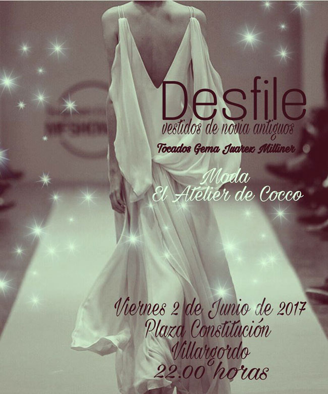 Desfile de vestidos de novia antiguos y tocados